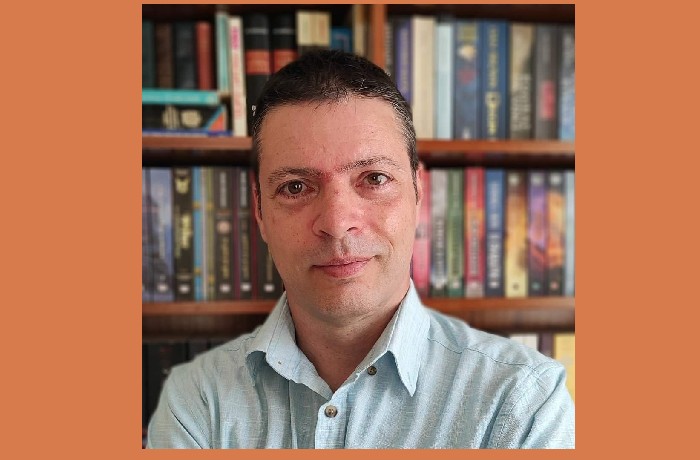 " Η Ίλιεν πραγματεύεται...τη χαρά της πραγματοποίησης ενός παιδικού ονείρου μέσω της αέναης σύγκρουσης καλού και κακού!"- Συνέντευξη με τον συγγραφέα Θεόδωρο Παπαπαναγιώτου