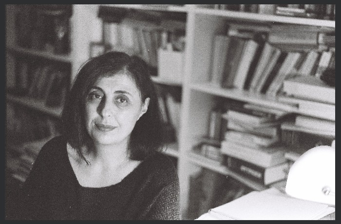 " Η συγγραφή μού δίνει... την συντροφιά της"! - Συνέντευξη με τη λογοτέχνιδα Μαρία Χουρδάκη