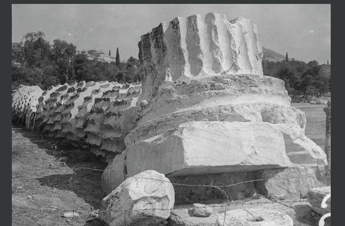 Στην πεσμένη κολώνα-ΓΙΑΝΝΗΣ ΒΛΑΧΟΓΙΑΝΝΗΣ