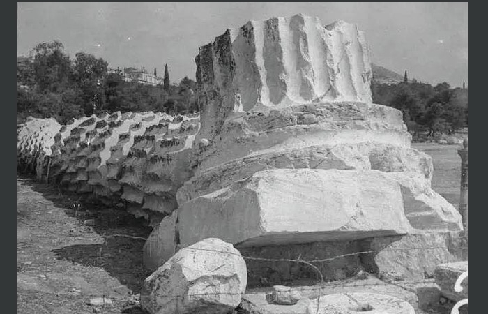 Στην πεσμένη κολώνα-ΓΙΑΝΝΗΣ ΒΛΑΧΟΓΙΑΝΝΗΣ