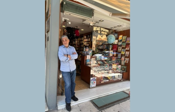 "...Είσαι μέσα στον μαγικό κόσμο των βιβλίων!"- Συνέντευξη με τον Κωστή Τσιοπελάκο, ιδιοκτήτη του βιβλιοπωλείου Τσιοπελάκος στα Τρίκαλα
