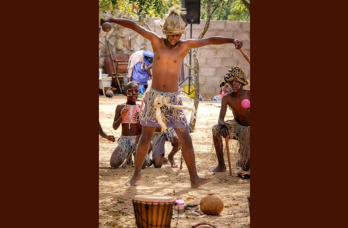 Από το "ΝΤΑΛΑΜΠΑΝΙ"- ΜΟΥΧΤΑΡ ΜΟΥΣΤΑΦΑ