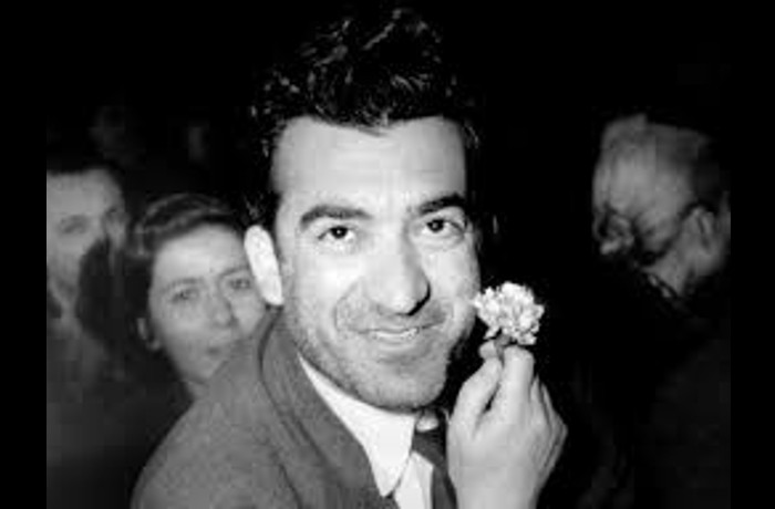 Περηφάνια-ΠΑΡΑΣΚΕΥΑΣ ΘΕΟΔΩΡΑΚΗΣ (Στίχοι: Δημήτρης Βαλαής-Μουσική: Γιώργος Κοφινάς)