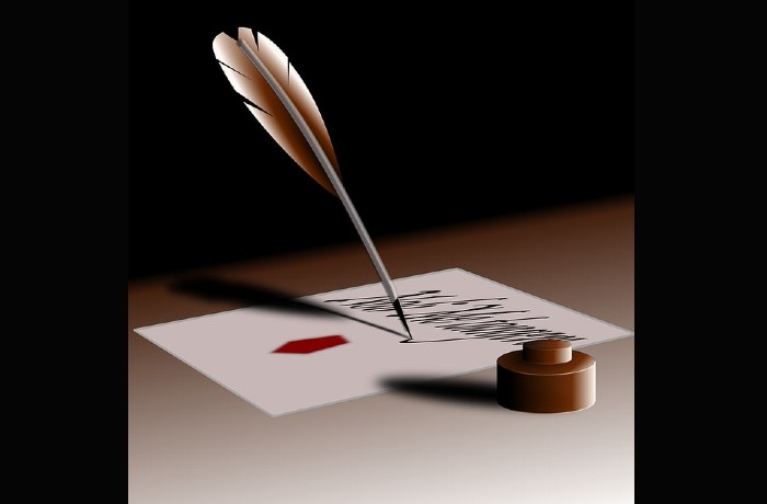 Διαβάζοντας μικρές αγγελίες υπό τον ήχο ενός γλωσσικού κομπολογιού: σκέψεις με αφορμή δύο νέα ποιήματα του Νίκου Παπάνα-γράφει η Θεοπούλα Τσαπάνη 