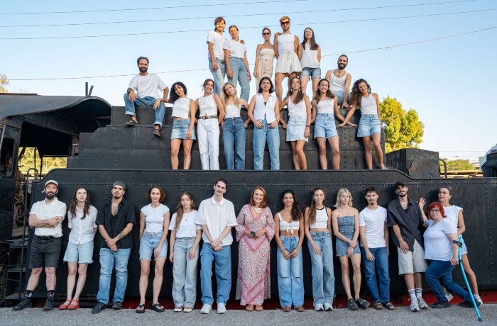 Αναλυτικό πρόγραμμα και φωτογραφίες για το 6ο Φεστιβάλ Σύγχρονου Χορού "Compartments Dance Project" στην Αμαξοστοιχία-Θέατρο το Τρένο στο Ρουφ, 21/09 - 05/10