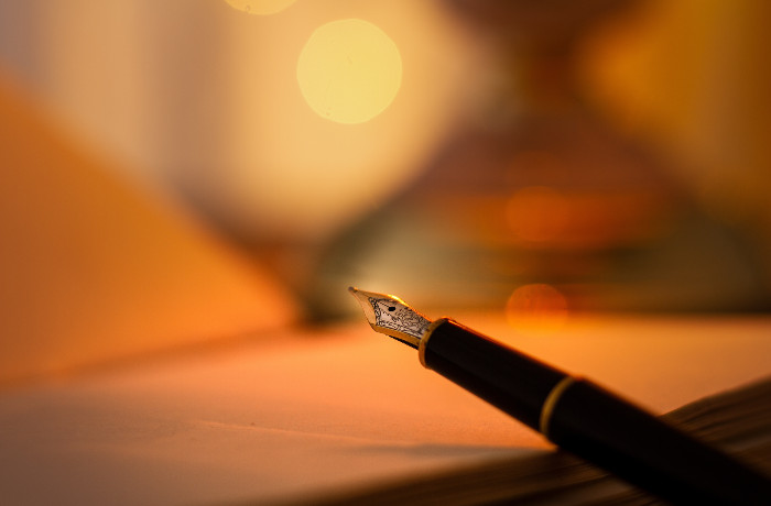 Φως ανοσο...ποιητικό-Δύο ποιήματα του Άρη Γεράρδη